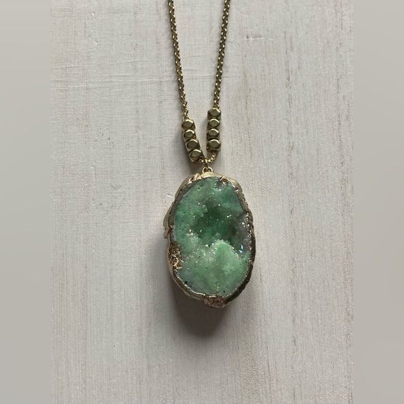 Turquoise colored geo necklace - Picture 1 of 3